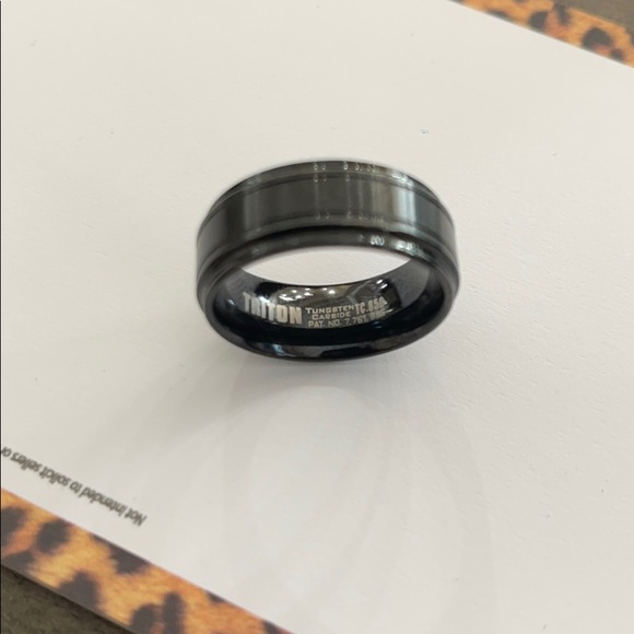 Men’s Tungsten Ring - Picture 2 of 2